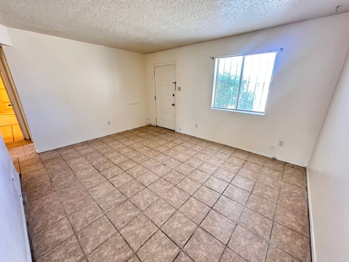 Apartment for rent at 3800 Flora Vista Ave SW, Albuquerque, NM 87121