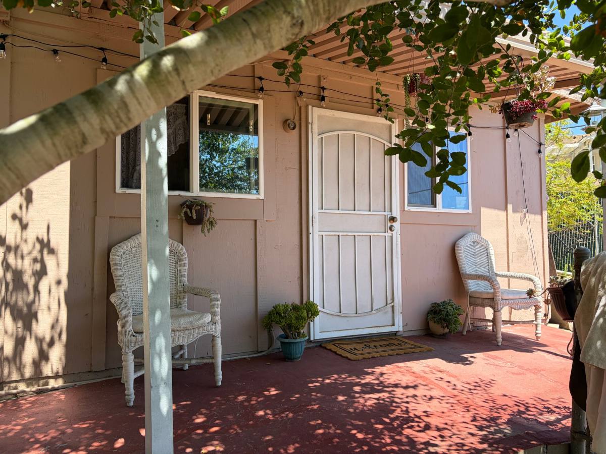 House for rent at 3708 Linda Vista Dr #C, Fallbrook, CA 92028