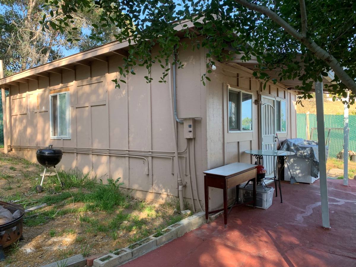 House for rent at 3708 Linda Vista Dr #C, Fallbrook, CA 92028
