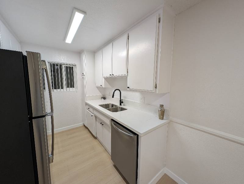 Apartment for rent at 11007 Hartsook St #203, North Hollywood, CA 91601