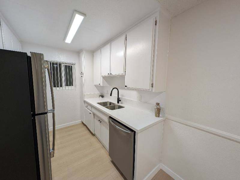 Apartment for rent at 11007 Hartsook St #203, North Hollywood, CA 91601
