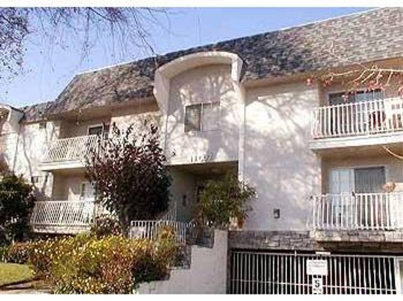Apartment for rent at 11007 Hartsook St #203, North Hollywood, CA 91601