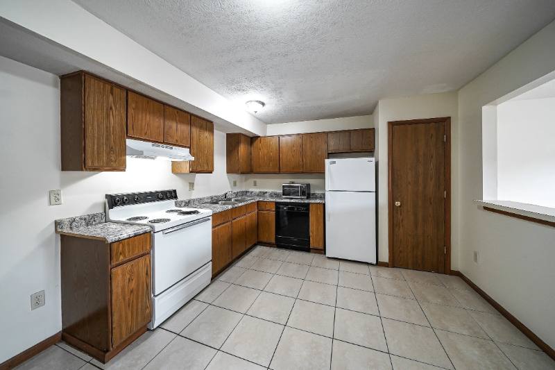 Townhouse for rent at 1513 Whitehall Blvd, Kent, OH 44240
