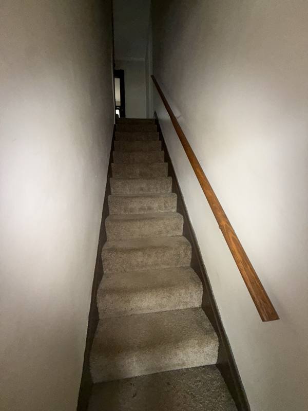 Apartment for rent at 120-122 N 3rd St #B, Jeannette, PA 15644