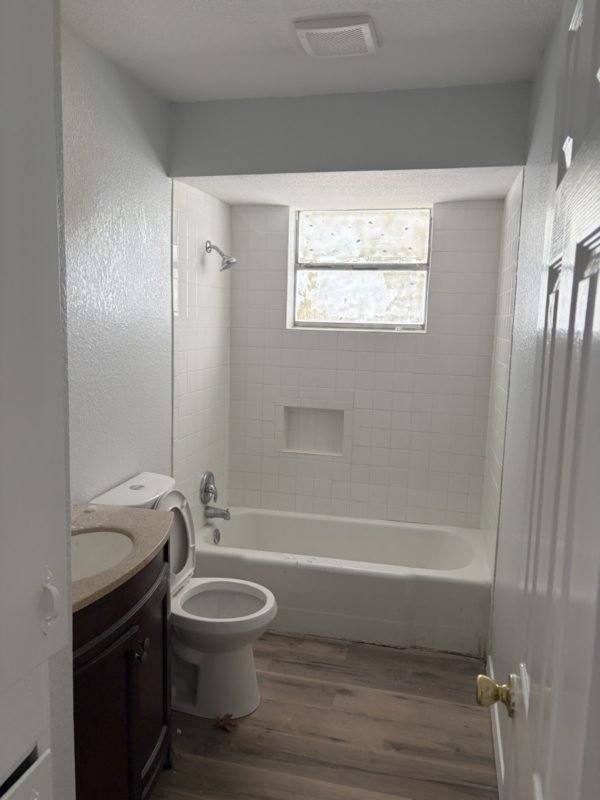 Townhouse for rent at 604 W 4th St, Taylor, TX 76574