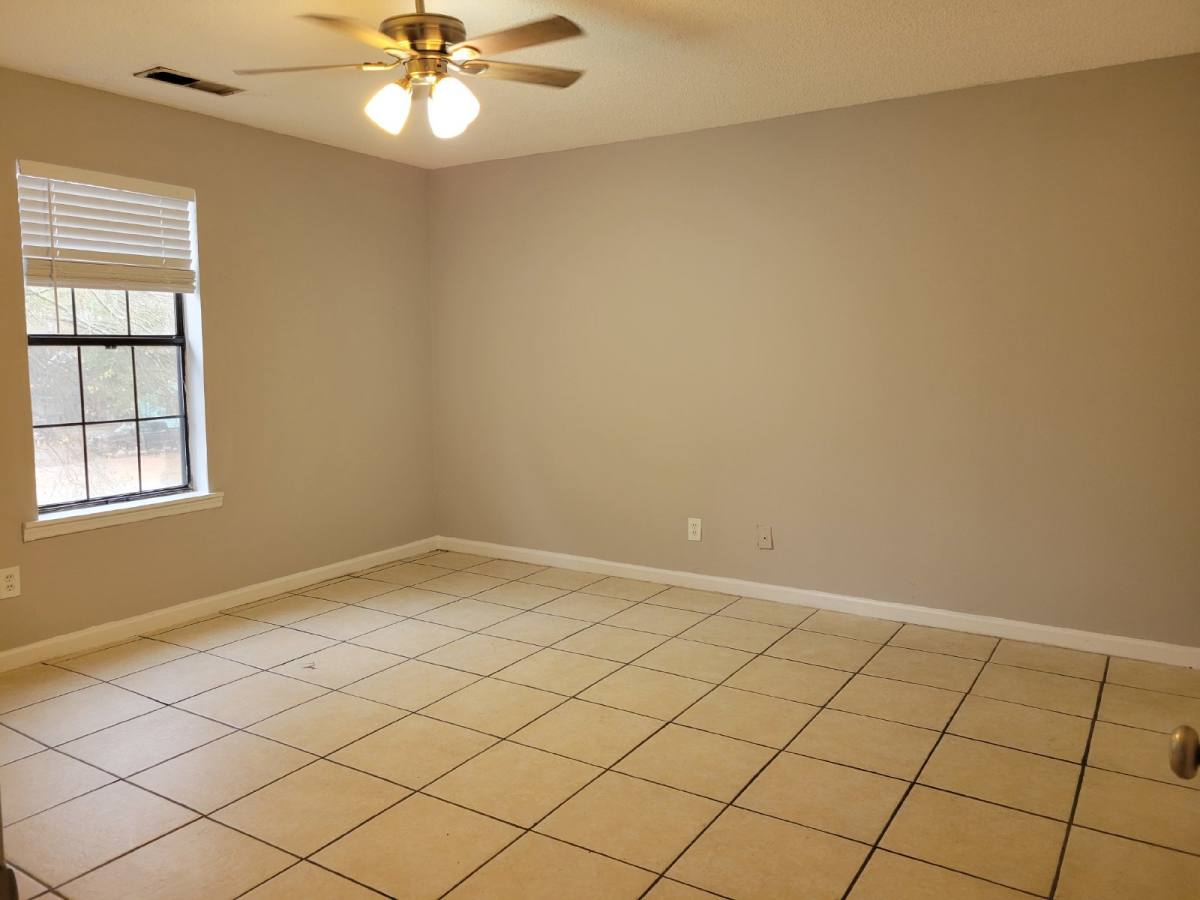 Apartment for rent at 201 8th Ave SW #C, Decatur, AL 35601
