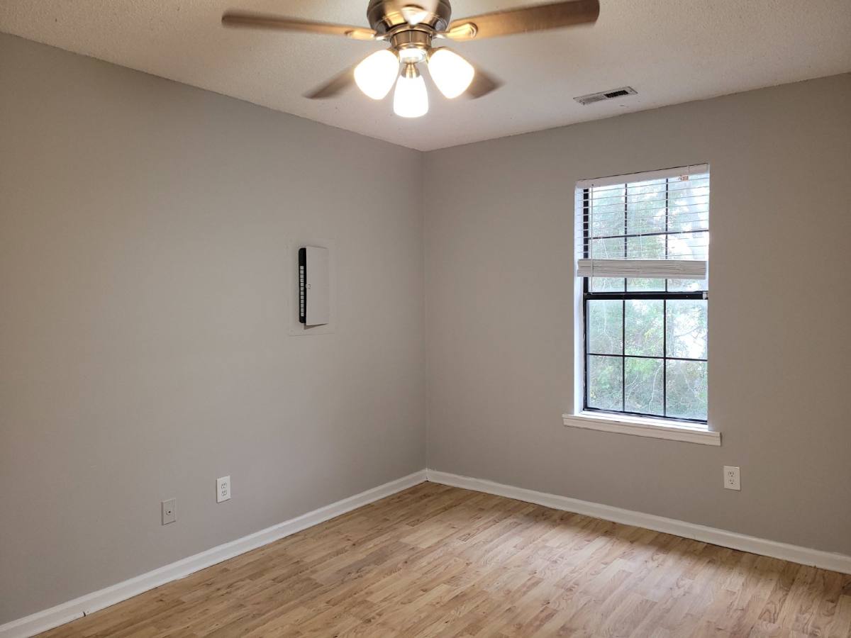 Apartment for rent at 201 8th Ave SW #C, Decatur, AL 35601