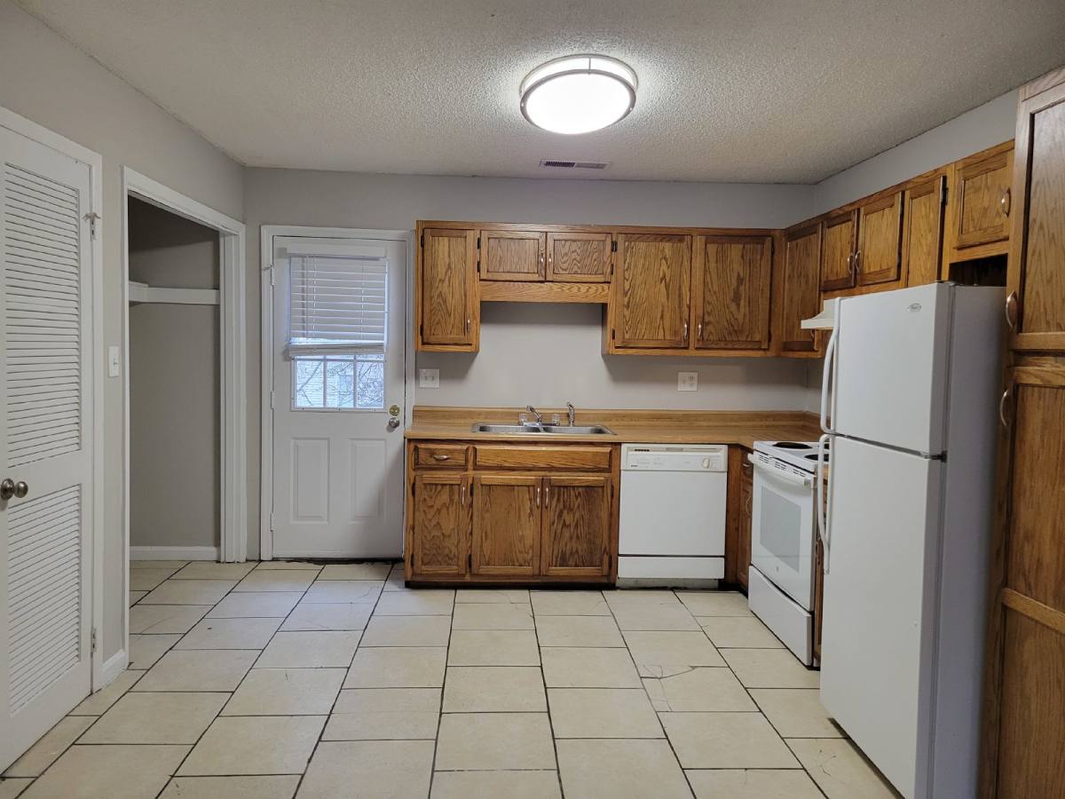 Apartment for rent at 201 8th Ave SW #C, Decatur, AL 35601