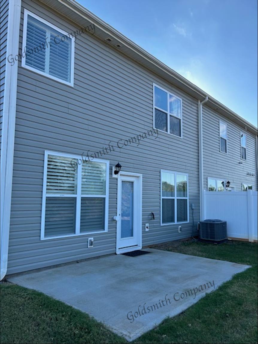 Townhouse for rent at 517 Yellow Fox Rd, Greer, SC 29650