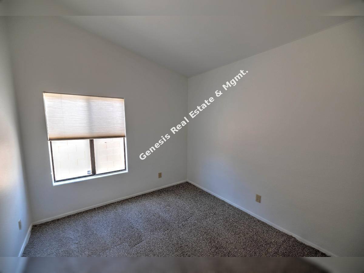 House for rent at 10019 N Roxbury Dr, Tucson, AZ 85737