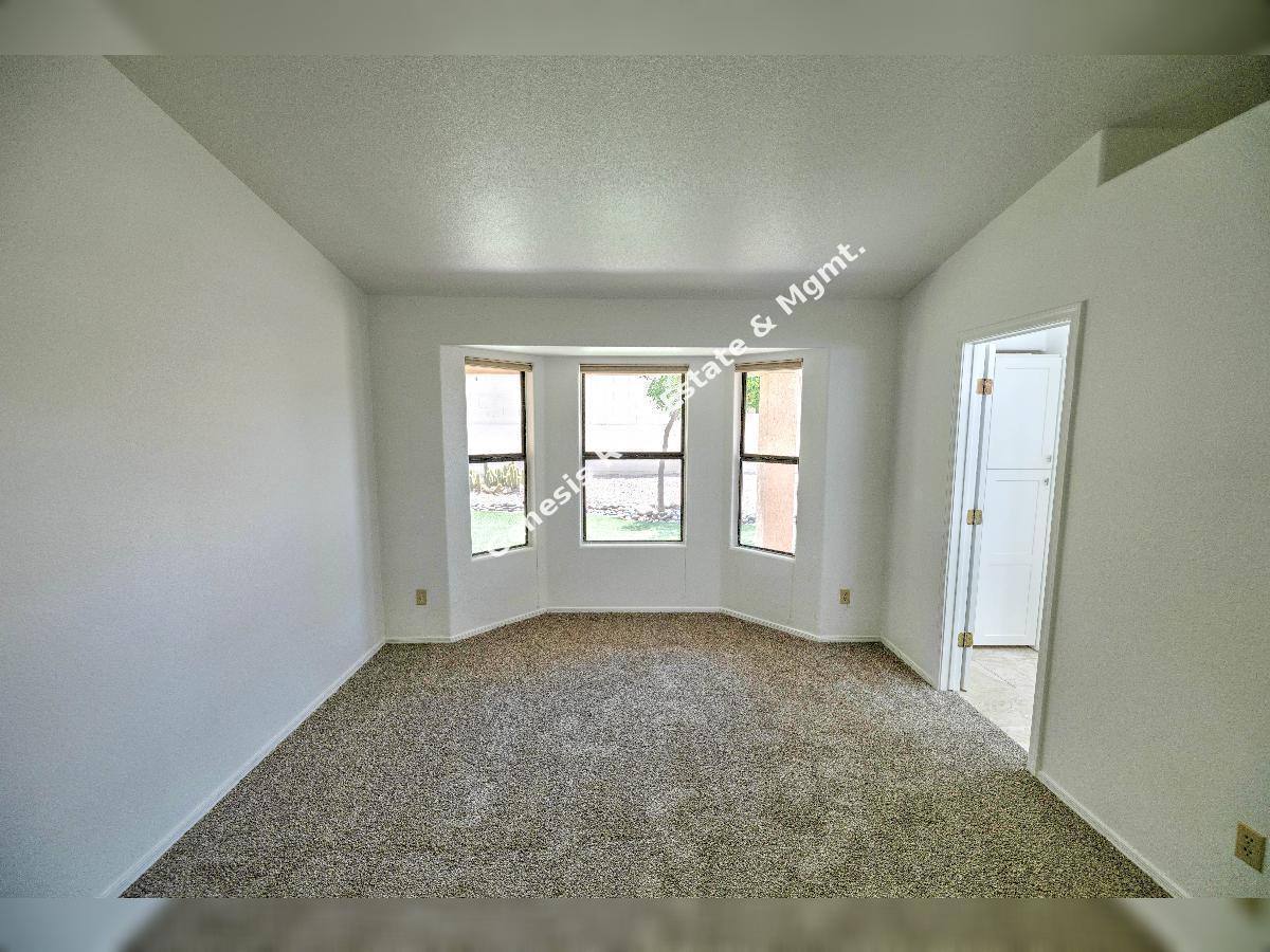 House for rent at 10019 N Roxbury Dr, Tucson, AZ 85737