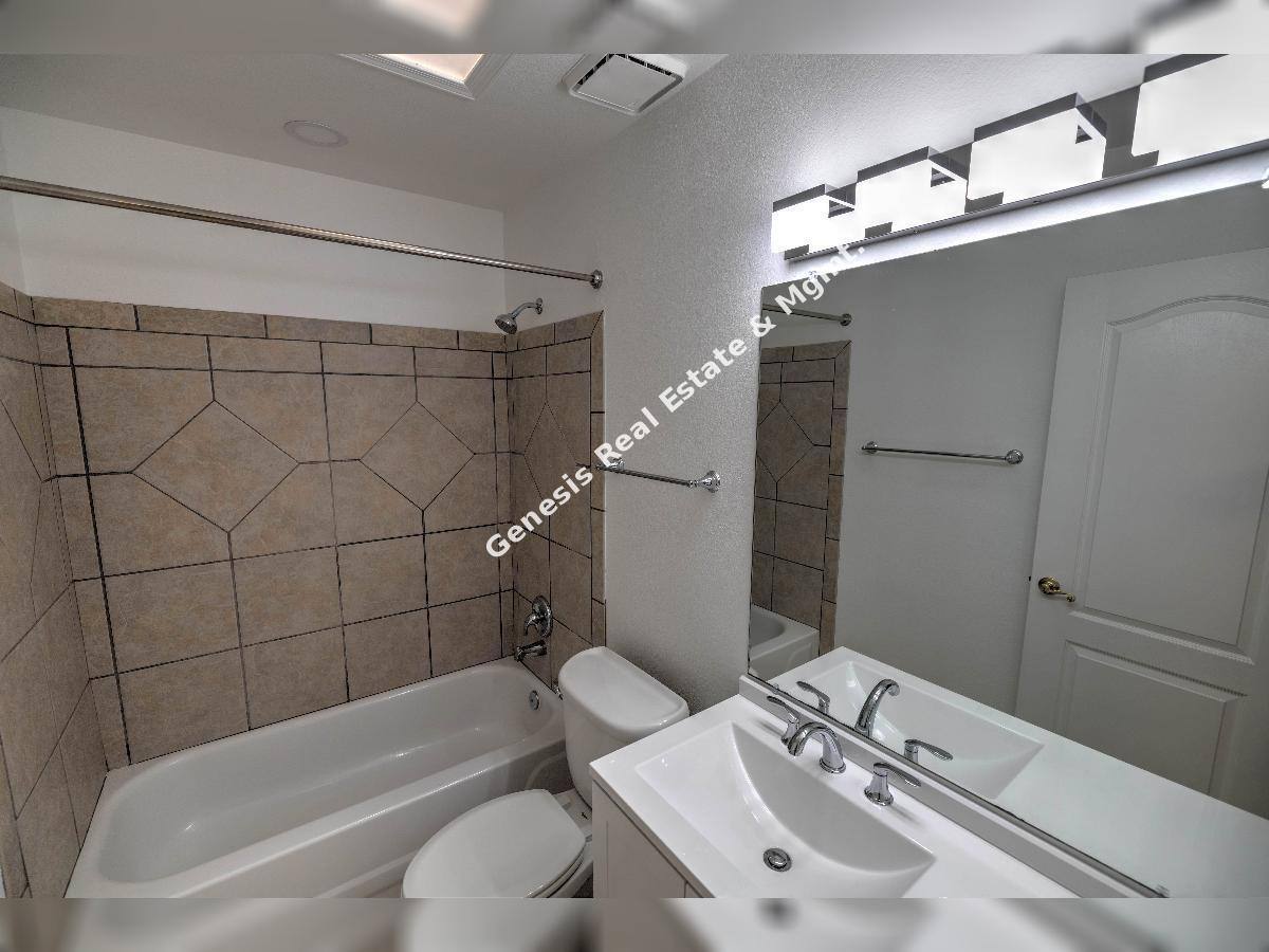 House for rent at 10019 N Roxbury Dr, Tucson, AZ 85737