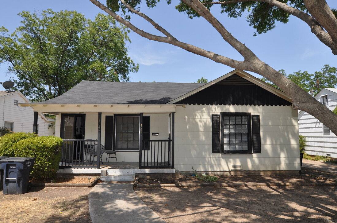 Townhouse for rent at 2724 Wayside Ave, Fort Worth, TX 76110