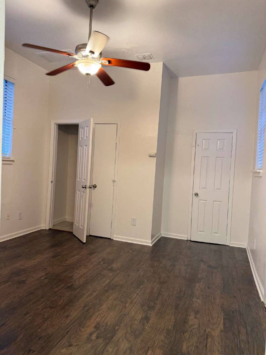 Apartment for rent at 711 E Carson St #A5, San Antonio, TX 78208