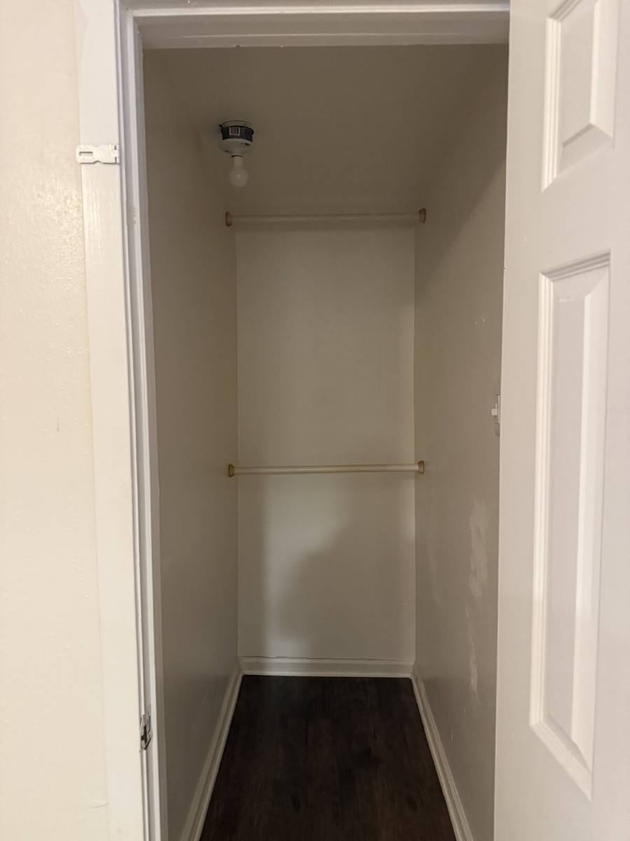 Apartment for rent at 711 E Carson St #A5, San Antonio, TX 78208