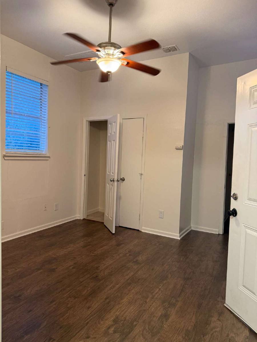 Apartment for rent at 711 E Carson St #A5, San Antonio, TX 78208