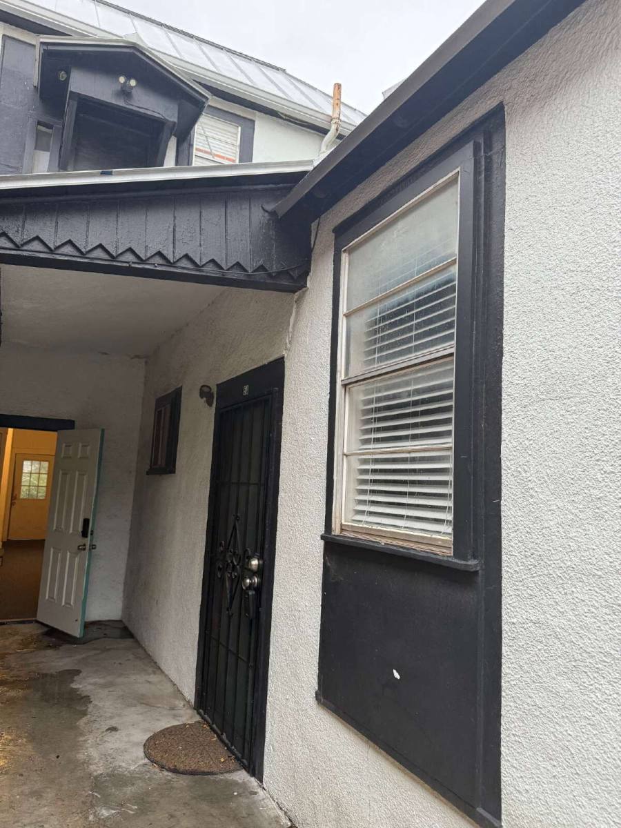 Apartment for rent at 711 E Carson St #A5, San Antonio, TX 78208