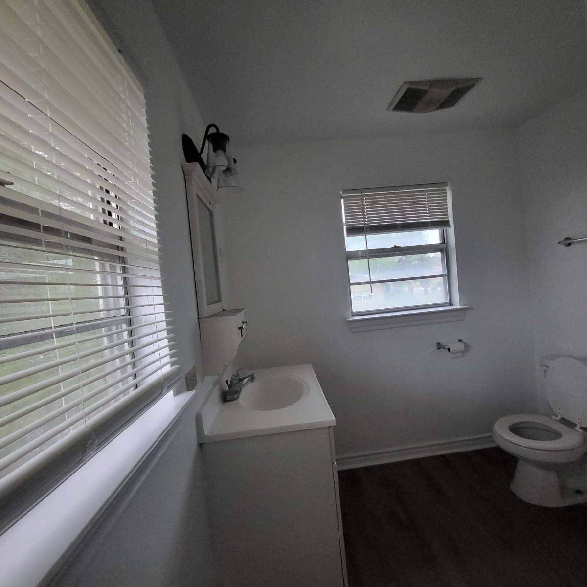 Townhouse for rent at 702 8th St #2, Floresville, TX 78114