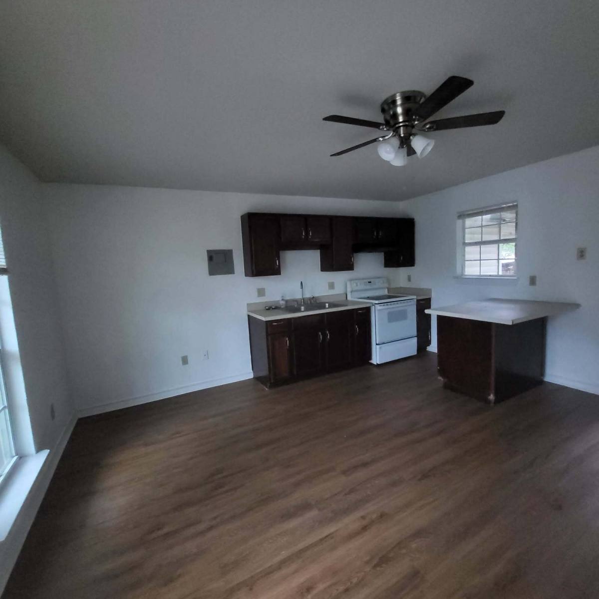 Townhouse for rent at 702 8th St #2, Floresville, TX 78114
