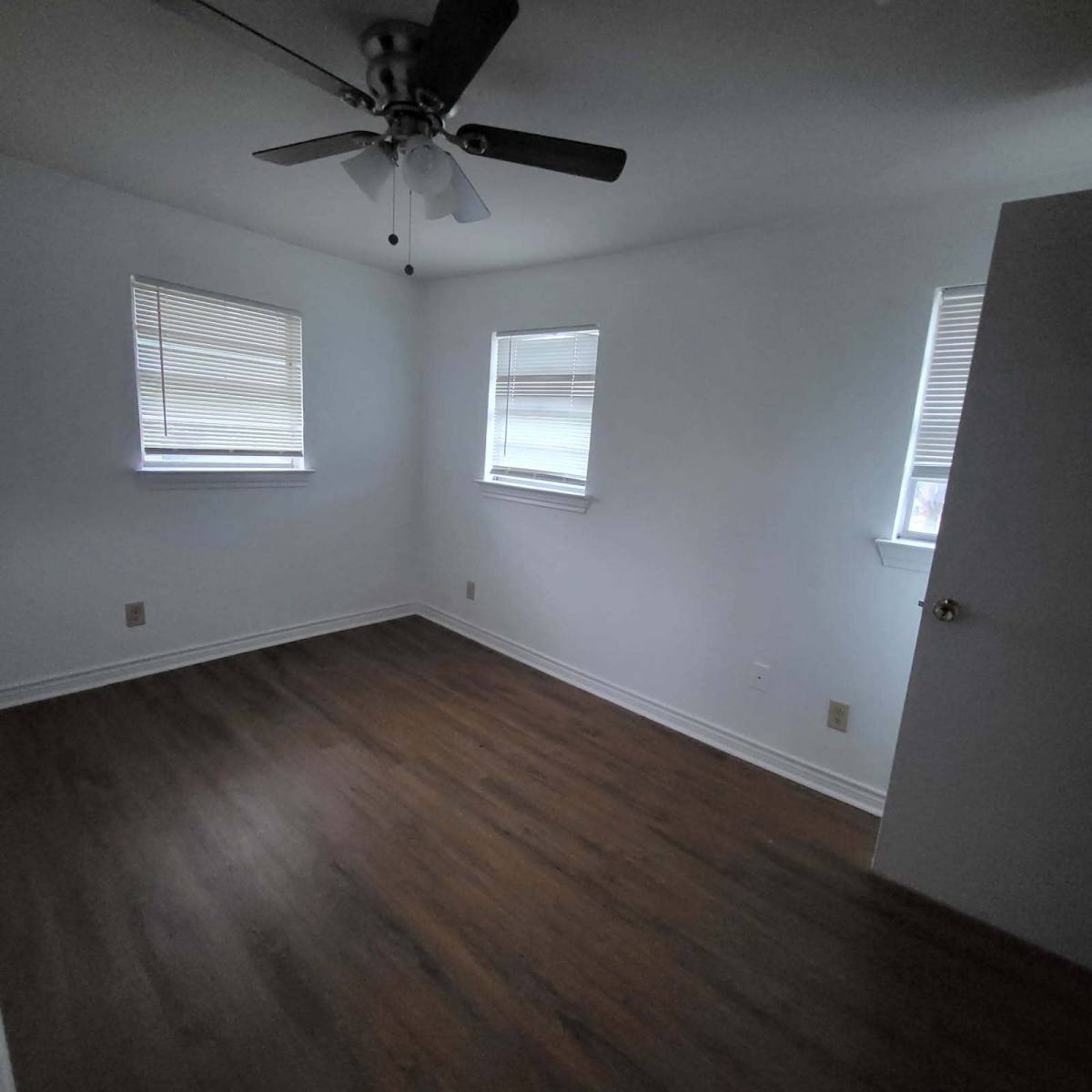 Townhouse for rent at 702 8th St #2, Floresville, TX 78114