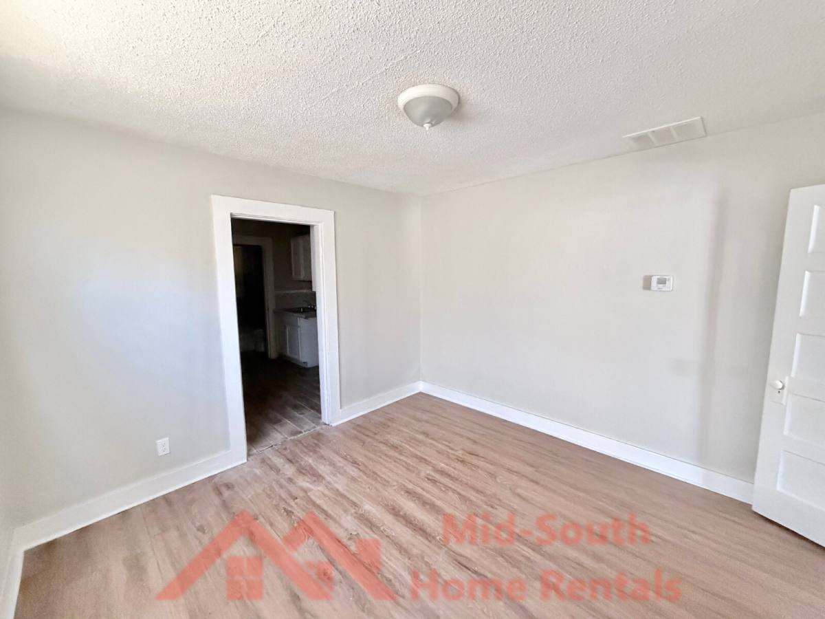 Townhouse for rent at 2263 Hunter Ave, Memphis, TN 38108