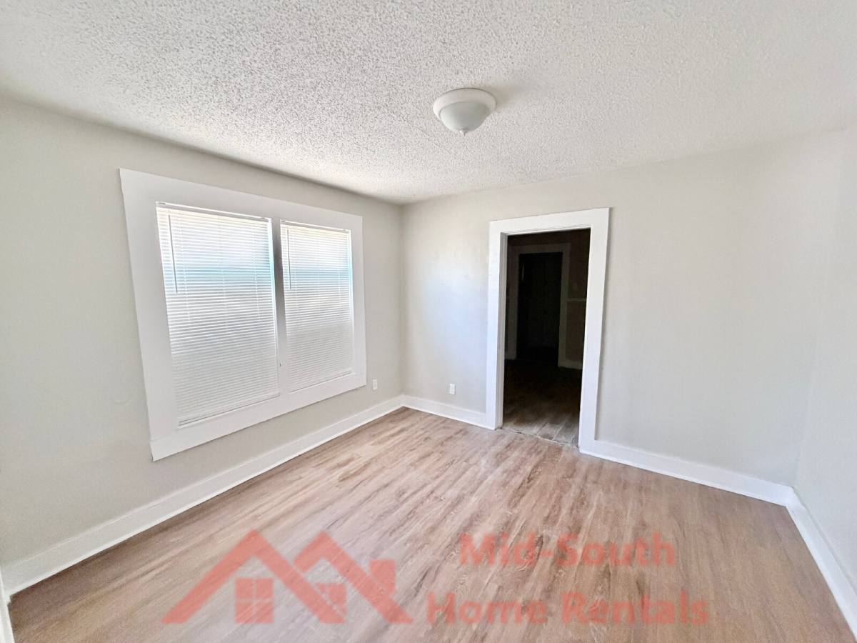 Townhouse for rent at 2263 Hunter Ave, Memphis, TN 38108