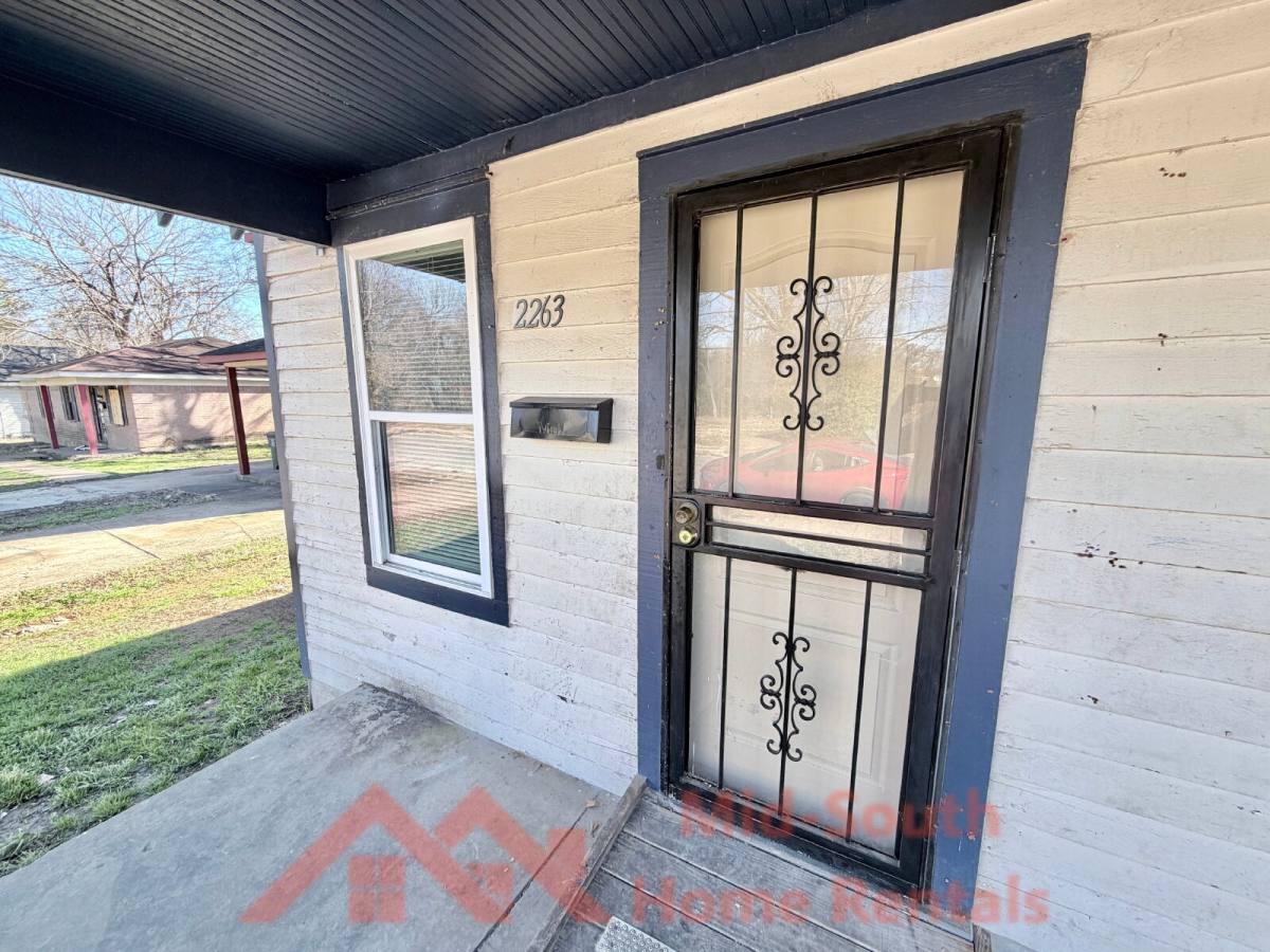 Townhouse for rent at 2263 Hunter Ave, Memphis, TN 38108