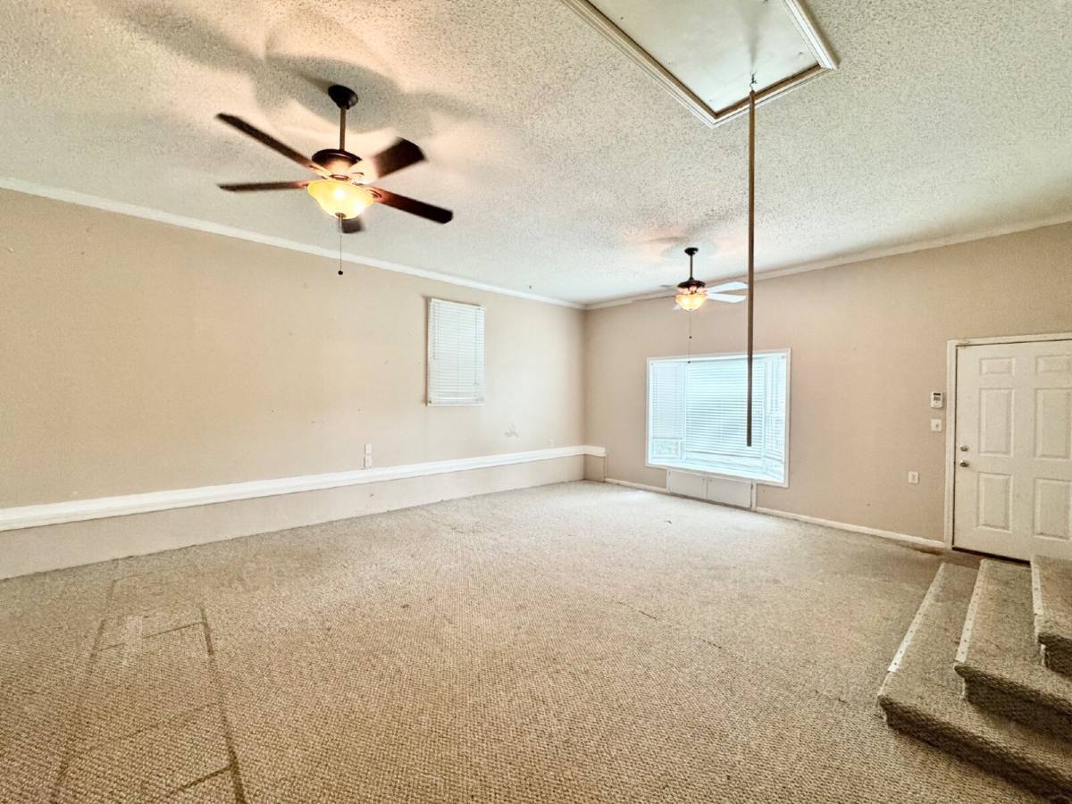 House for rent at 1713 E Main St, Westminster, SC 29693