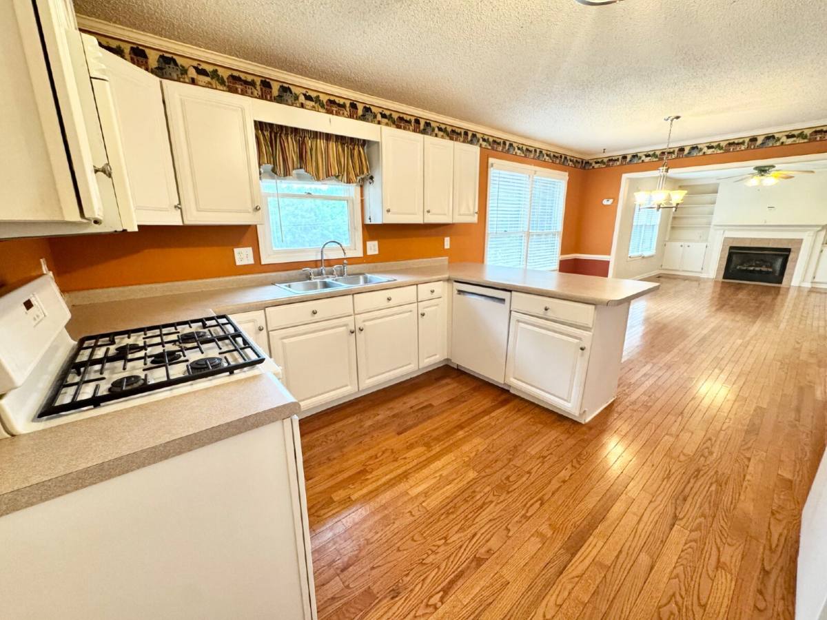 House for rent at 1713 E Main St, Westminster, SC 29693
