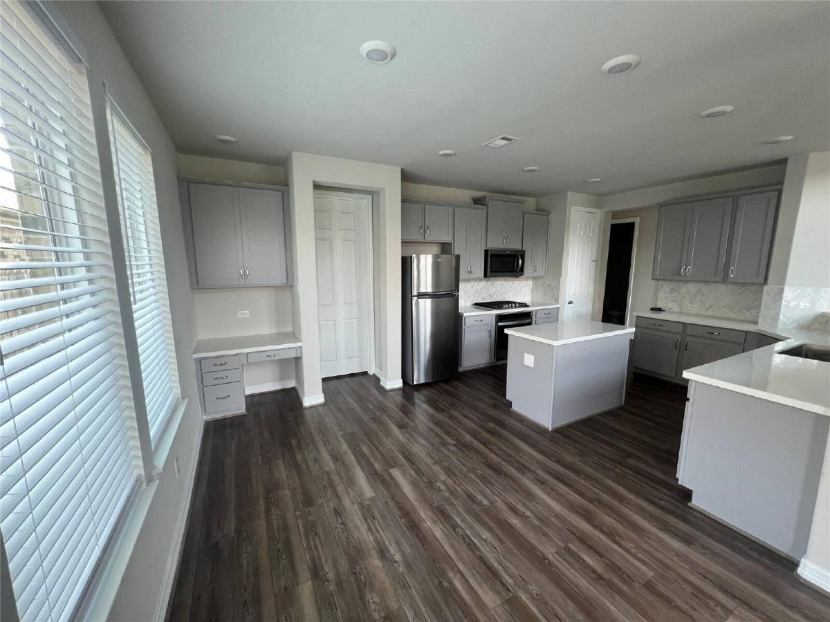 House for rent at 2638 Settler Hill Dr, Fresno, TX 77545