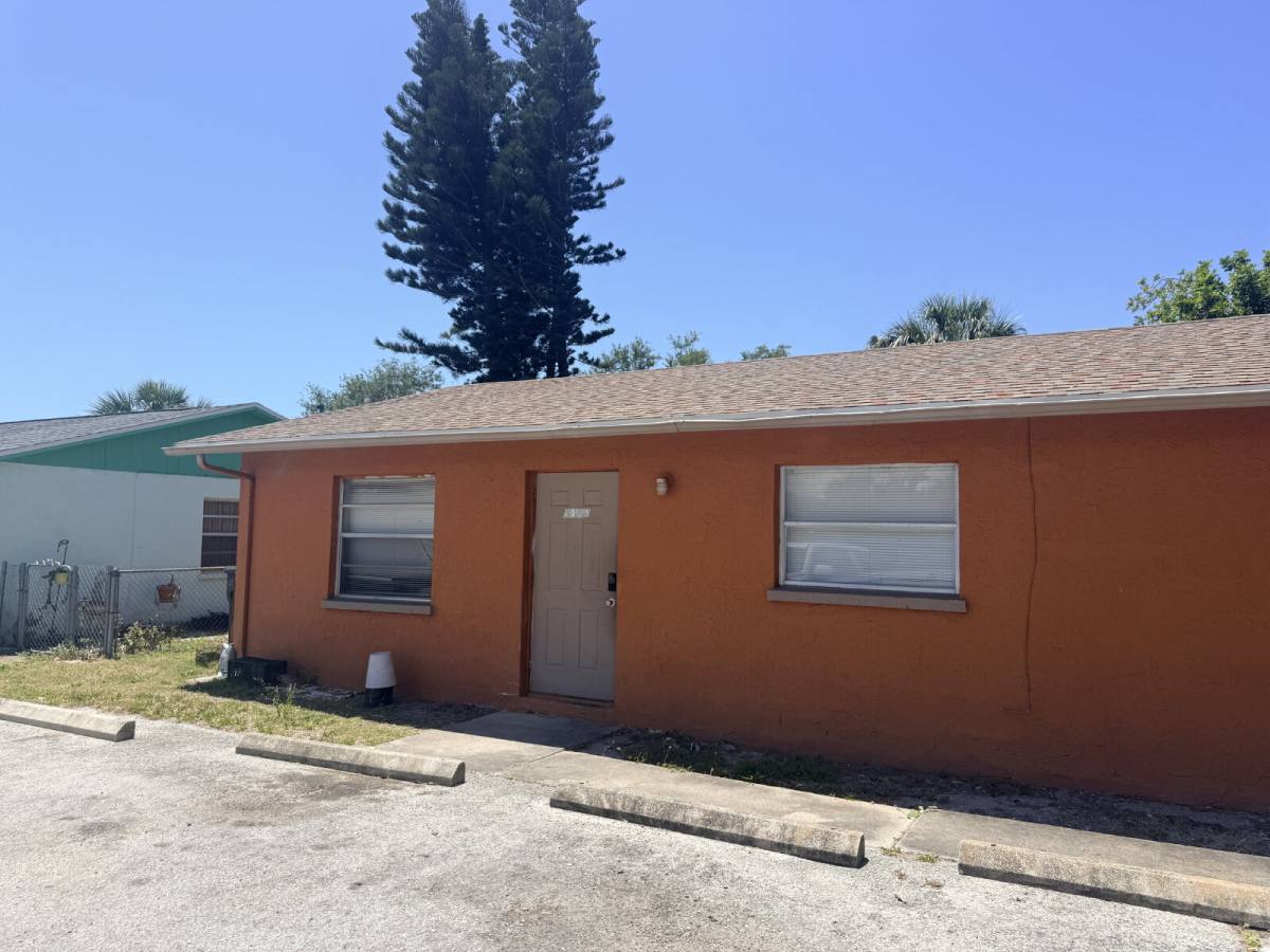 Townhouse for rent at 3277 51st Ave Dr W, Bradenton, FL 34203