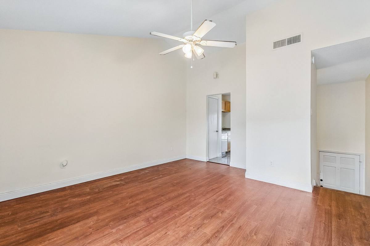 Condo for rent at 825 Louisiana Ave #6, New Orleans, LA 70115