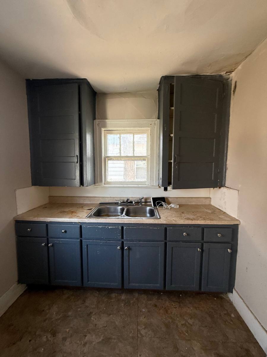House for rent at 521 E Marengo Ave, Flint, MI 48505