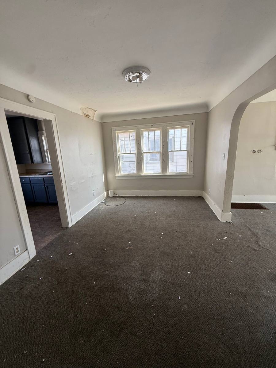 House for rent at 521 E Marengo Ave, Flint, MI 48505