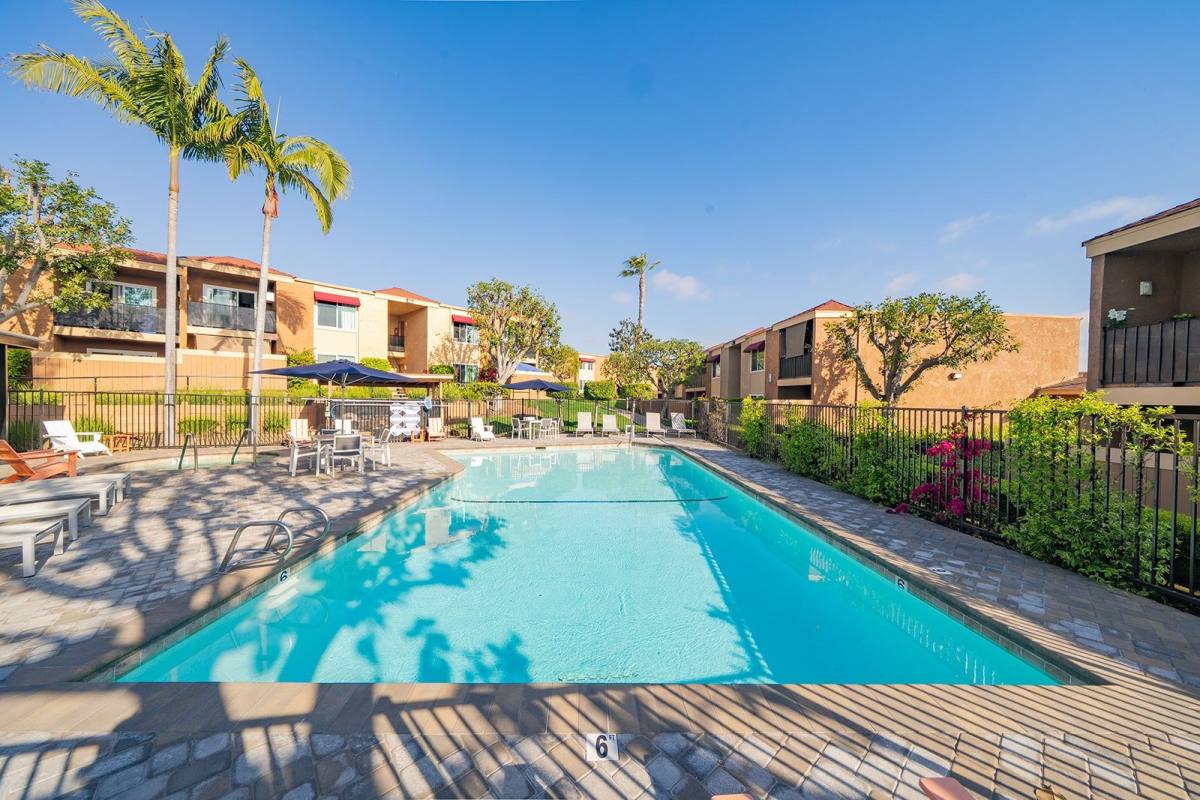 Condo for rent at 1440 Oak Dr #H04, Vista, CA 92084