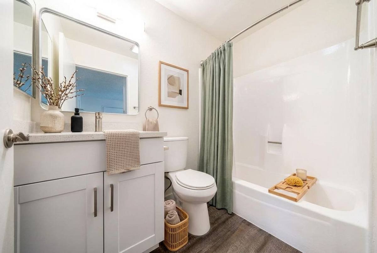 Condo for rent at 1440 Oak Dr #H04, Vista, CA 92084