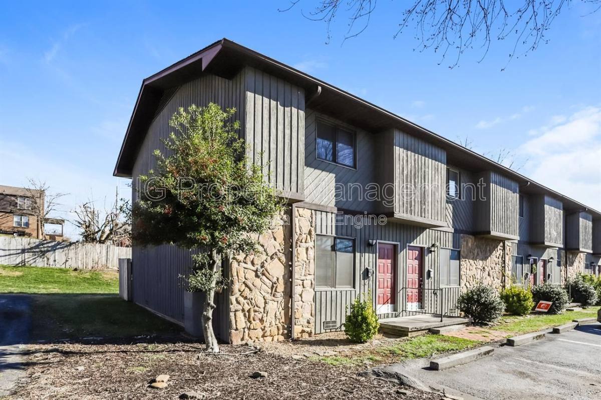 Apartment for rent at 525 Scott County Rd #F, Kingsport, TN 37660
