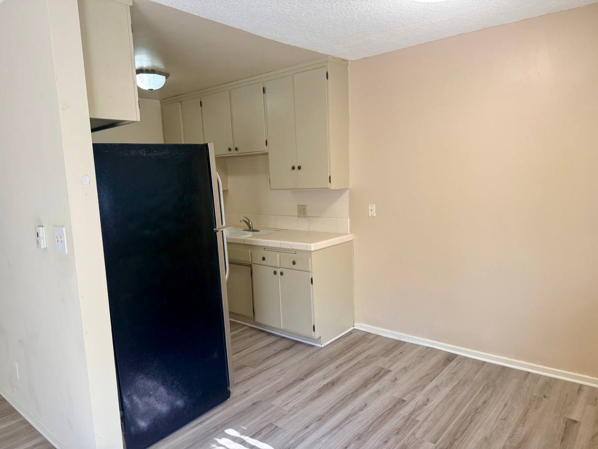 Apartment for rent at 1516 Rock Glen Ave, Glendale, CA 91205