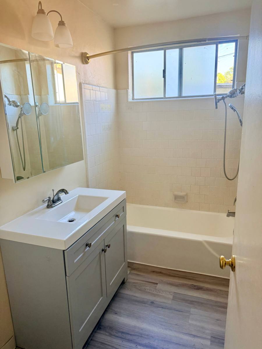 Apartment for rent at 1516 Rock Glen Ave, Glendale, CA 91205