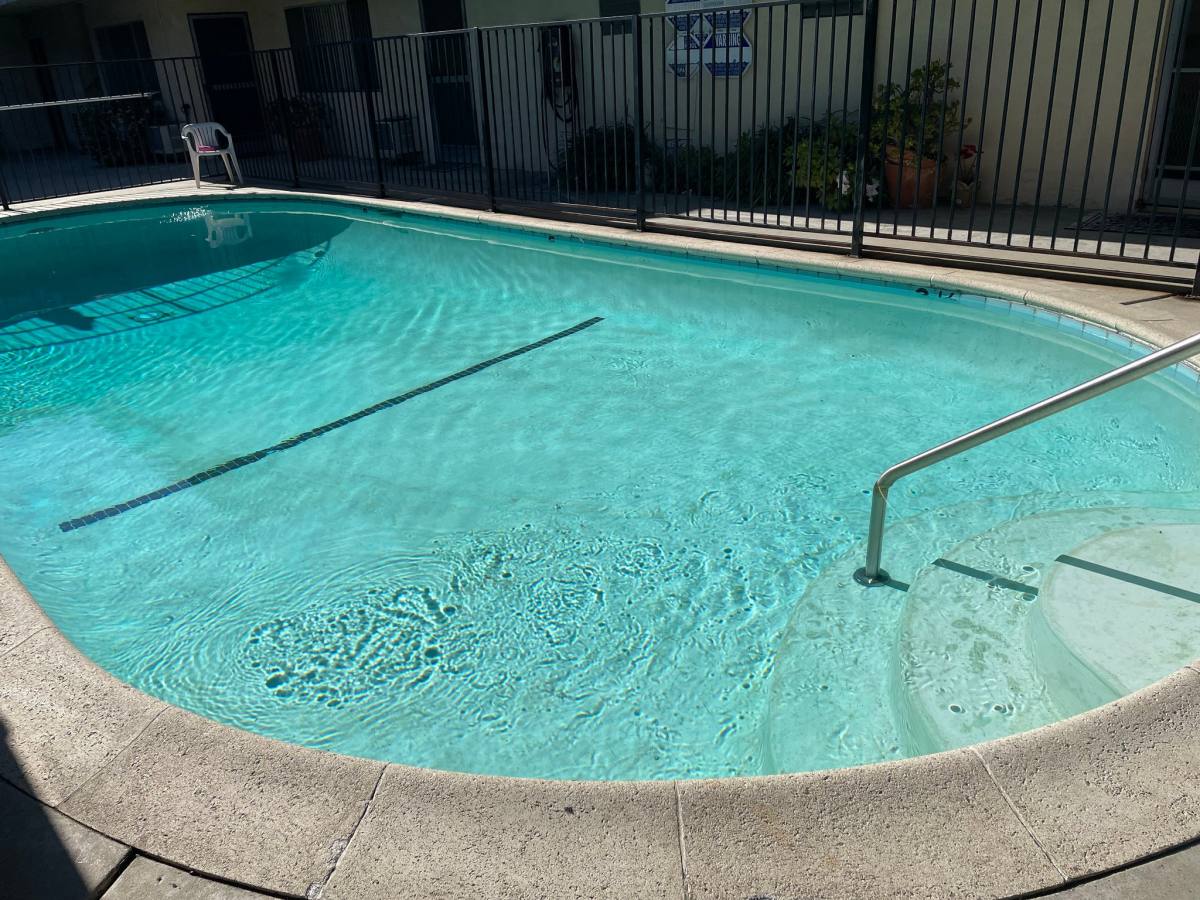 Apartment for rent at 1516 Rock Glen Ave, Glendale, CA 91205
