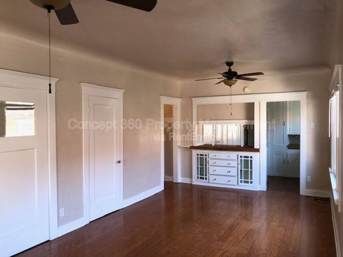 Apartment for rent at 1144 E Appleton St #1, Long Beach, CA 90802