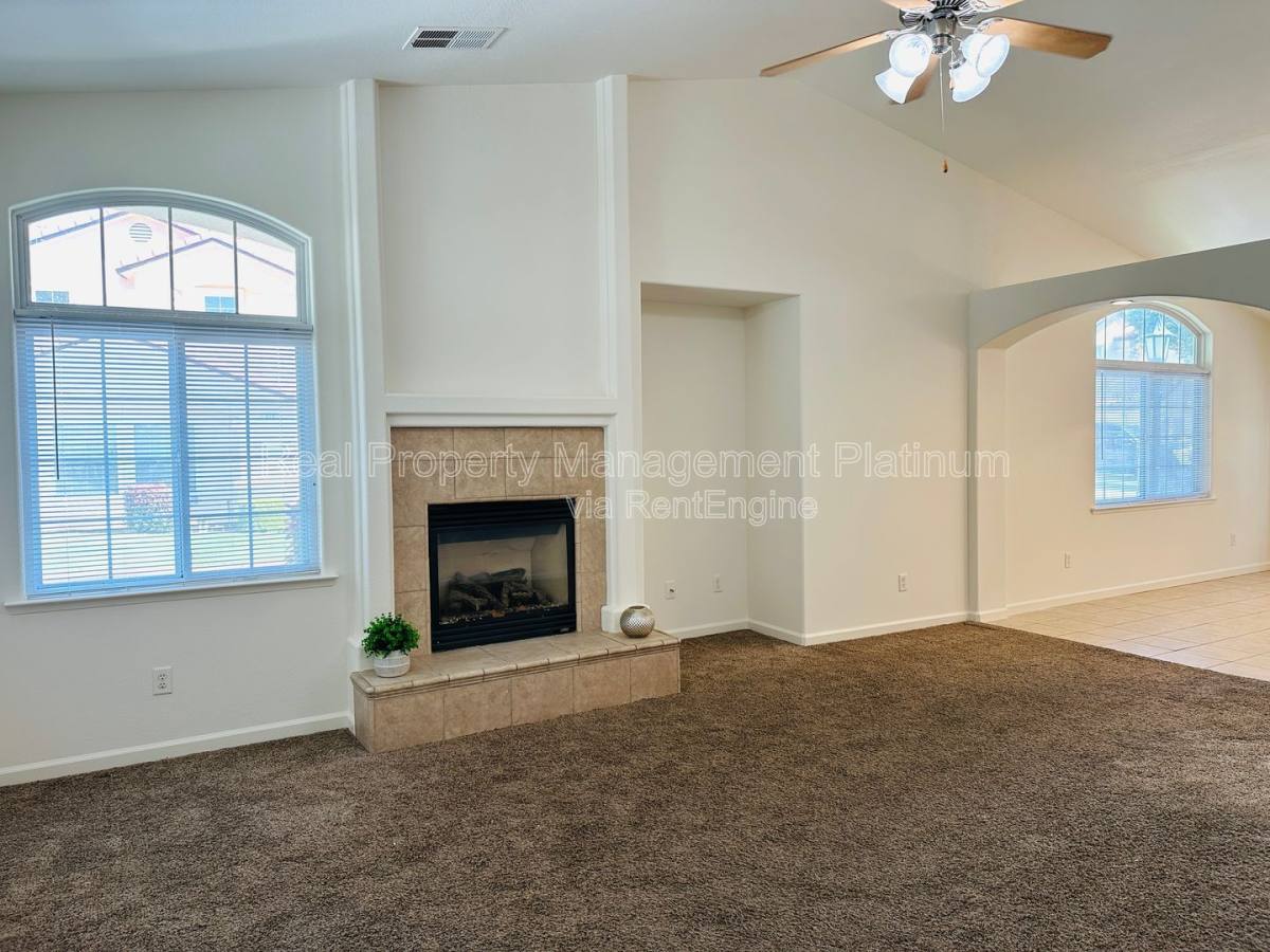 House for rent at 220 River, Madera, CA 93637