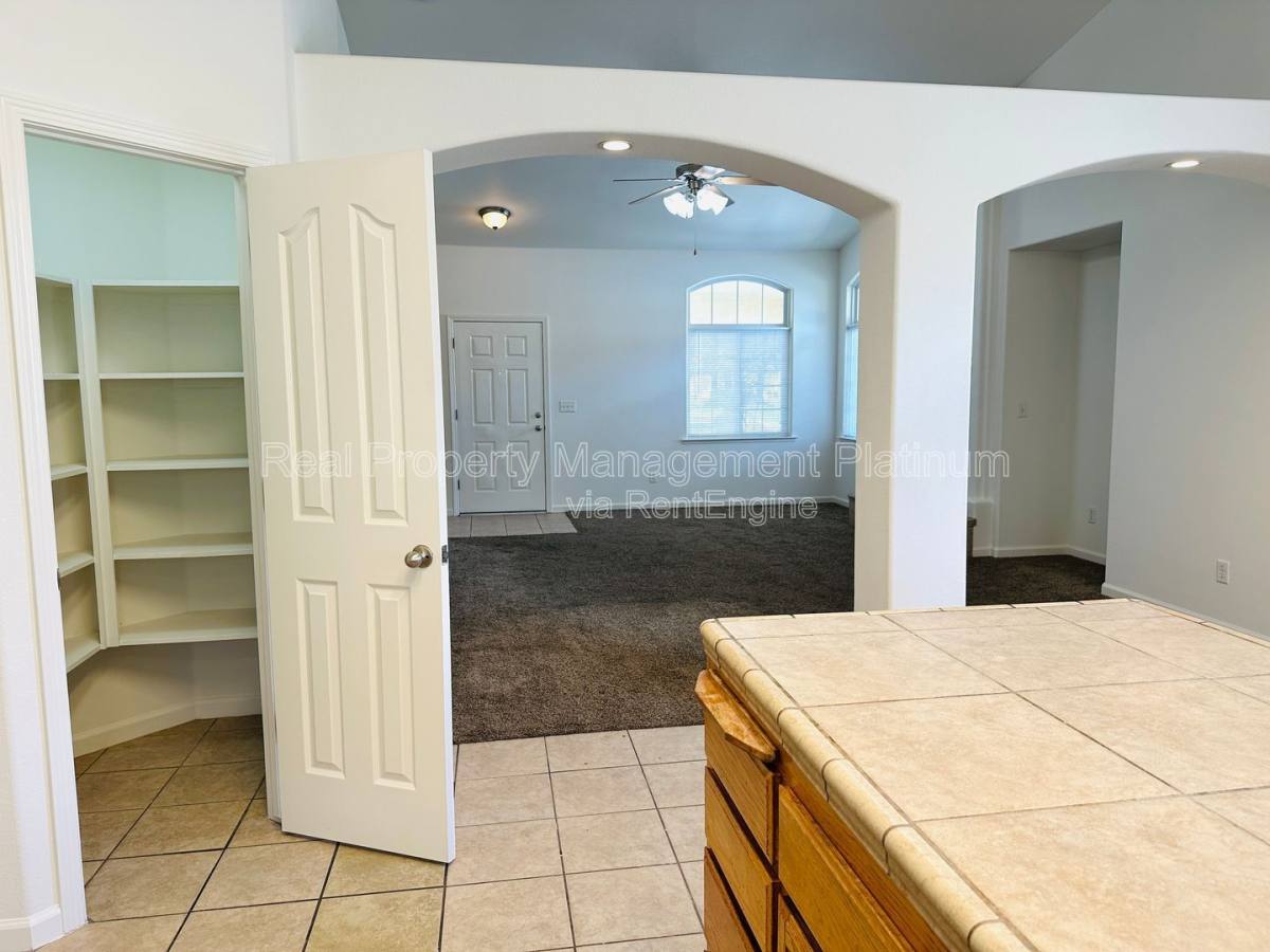 House for rent at 220 River, Madera, CA 93637
