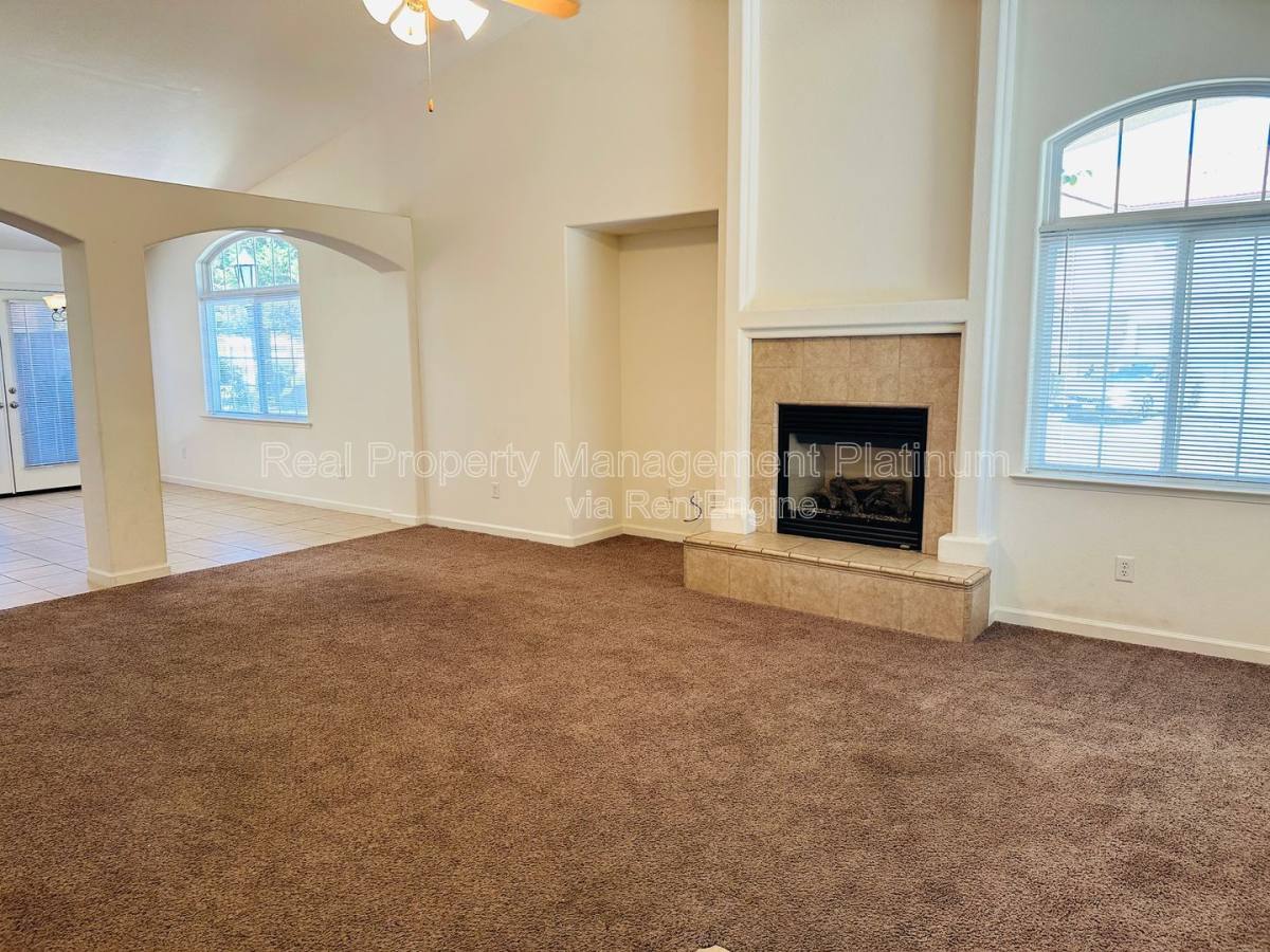 House for rent at 228 River, Madera, CA 93637