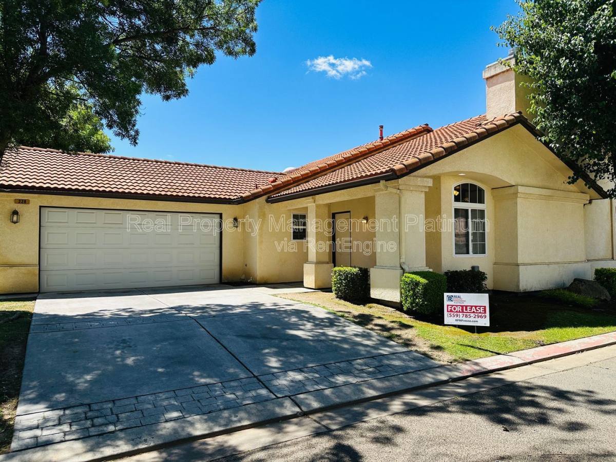 House for rent at 228 River, Madera, CA 93637
