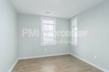Apartment for rent at 8 Pond St, Worcester, MA 01604