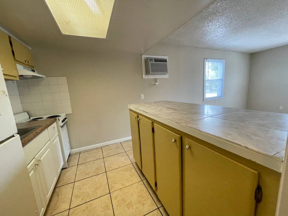 Apartment for rent at 5101 Curry Ford Rd #4, Orlando, FL 32812