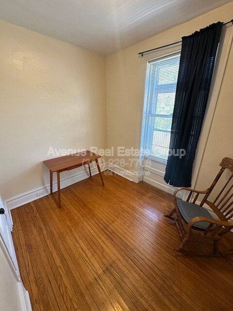 Apartment for rent at 3802 Flad Ave, Saint Louis, MO 63110