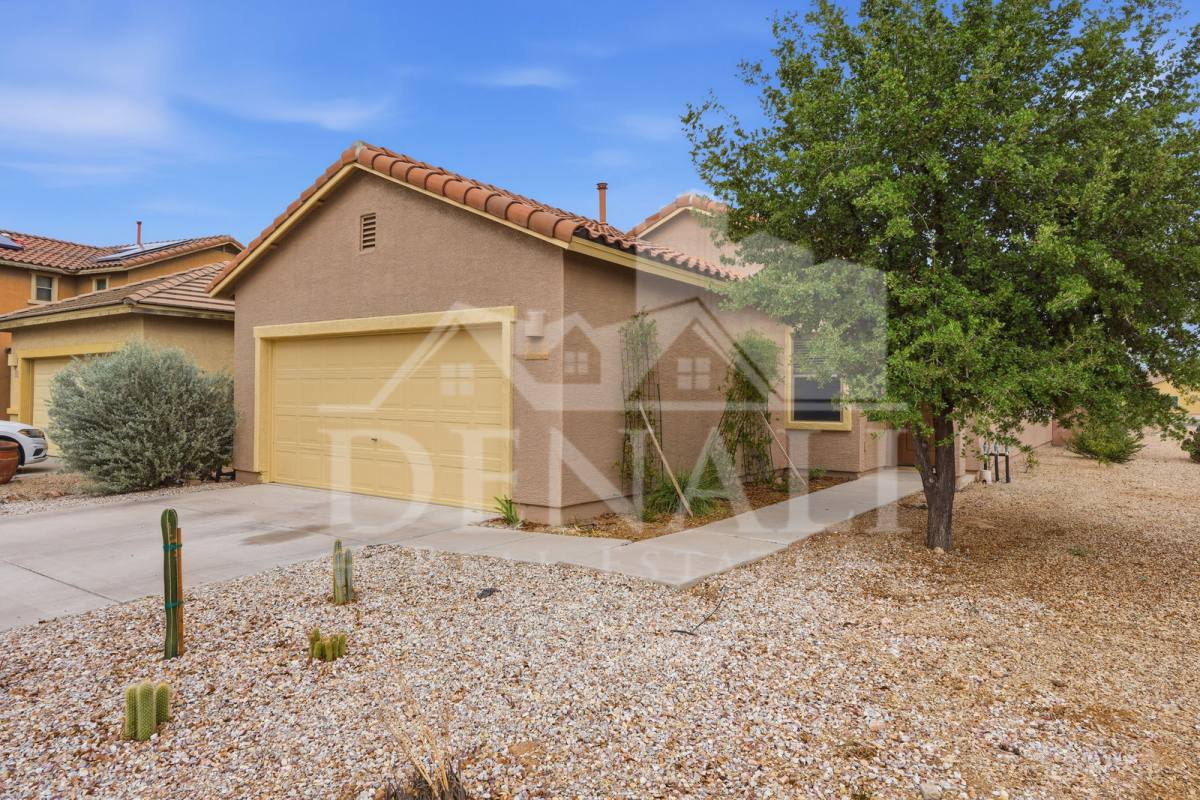 House for rent at 584 N Highlands Grove Lane, Sahuarita, AZ 85629