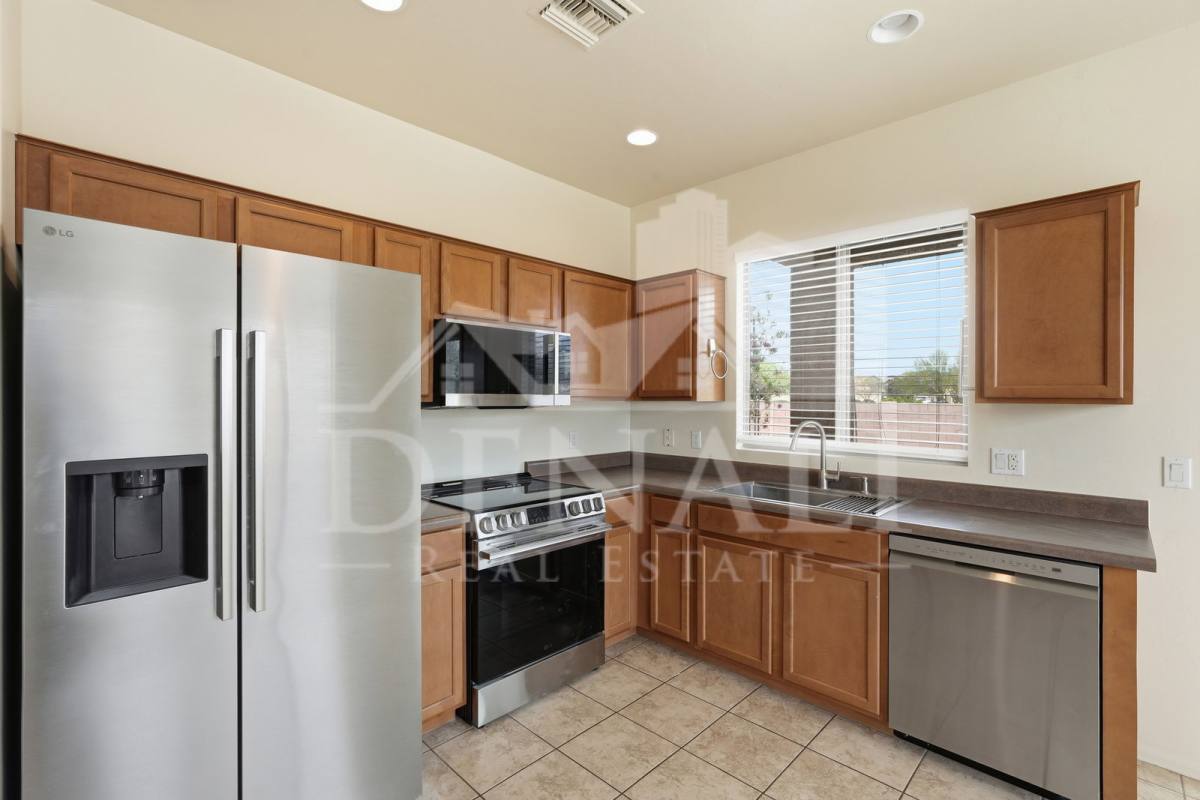 House for rent at 584 N Highlands Grove Lane, Sahuarita, AZ 85629